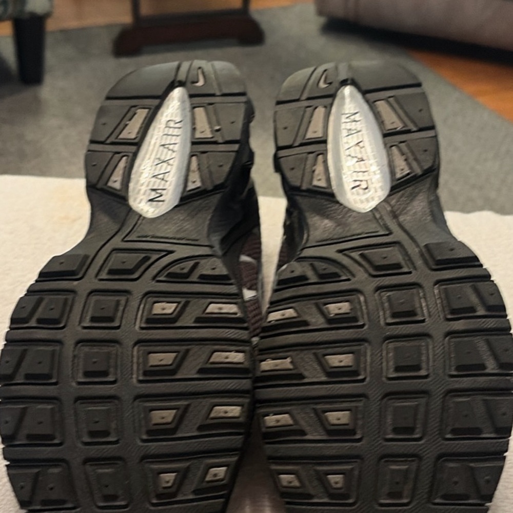 Nike Air Black and Gray Fitsole Sneakers - Picture 9 of 12